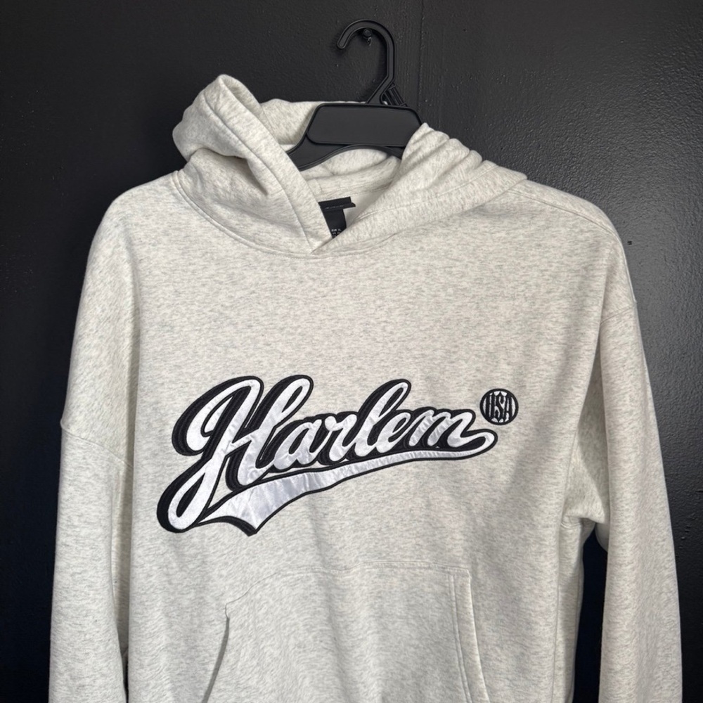 H&M Gray Heathered Sweater with Playtime Script